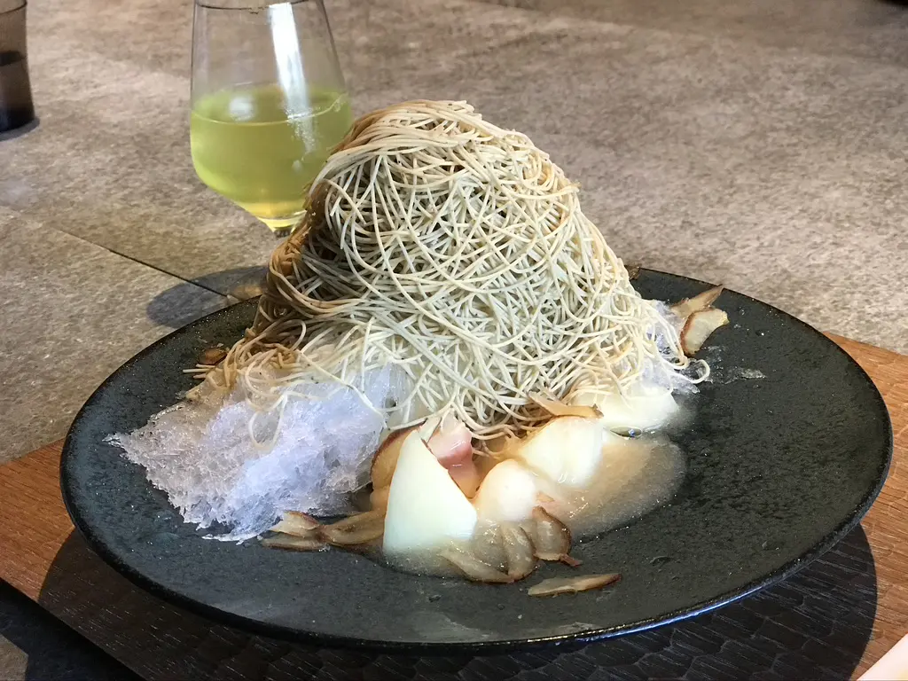 沙織　季節限定　もものかき氷